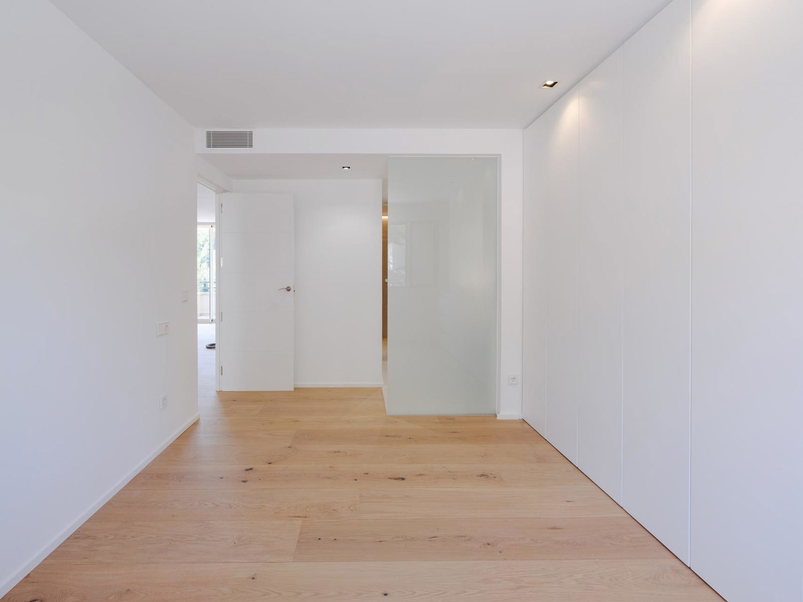 Elegant renovated penthouse with terrace and sea view in San Agustin