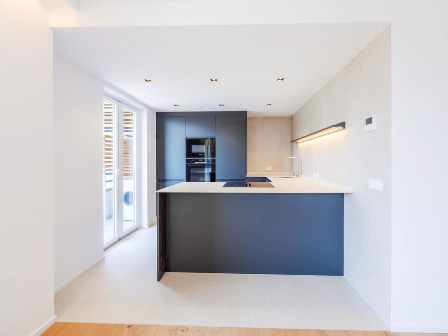 Elegant renovated penthouse with terrace and sea view in San Agustin