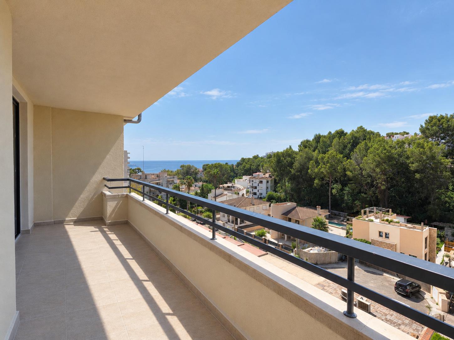 Elegant renovated penthouse with terrace and sea view in San Agustin