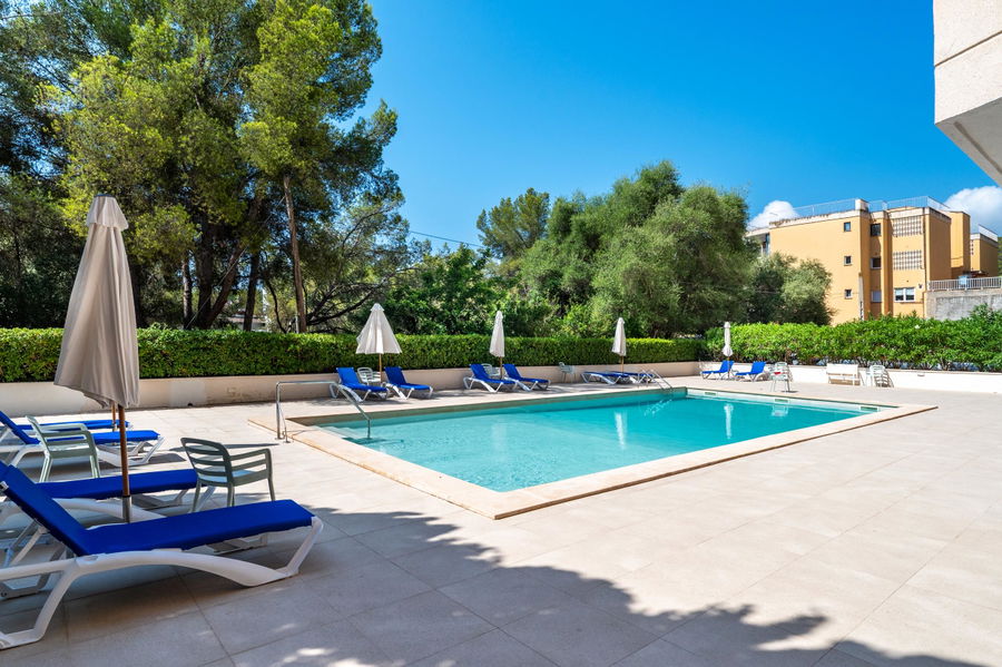 Ático en venta en Cala Nova, Palma con vistas panorámicas al mar y amplia terraza