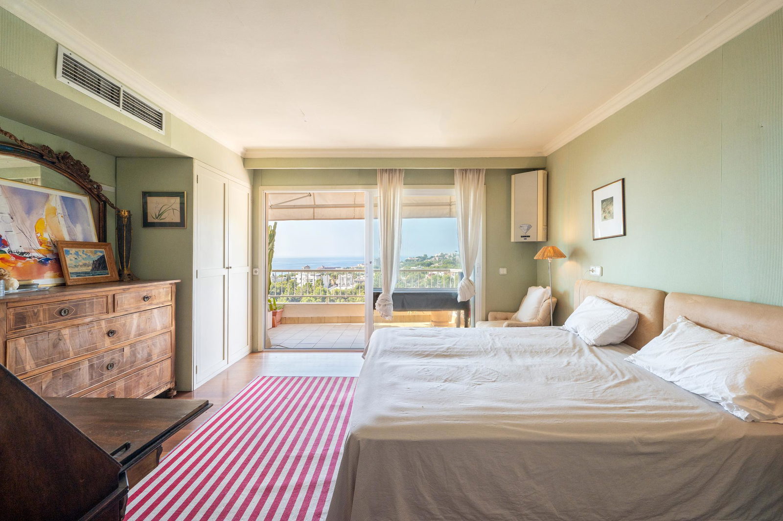 Ático en venta en Cala Nova, Palma con vistas panorámicas al mar y amplia terraza