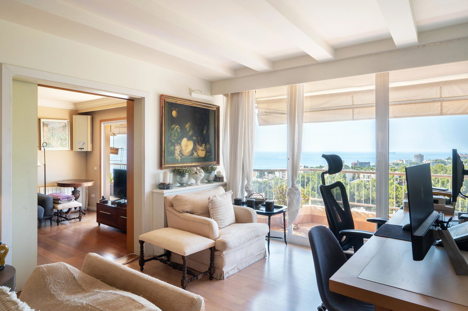 Ático en venta en Cala Nova, Palma con vistas panorámicas al mar y amplia terraza