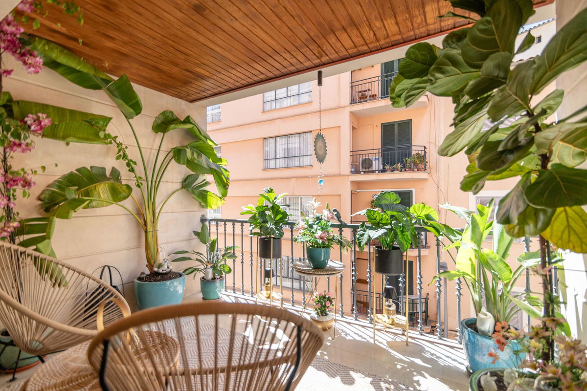 Modern lägenhet i centrala Palma med mysig terrass
