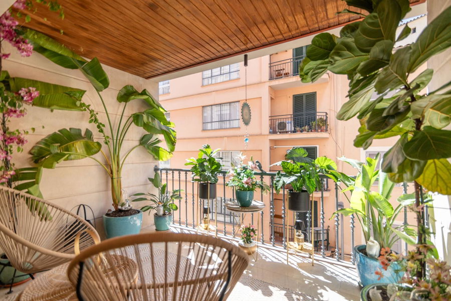 Modern lägenhet i centrala Palma med mysig terrass
