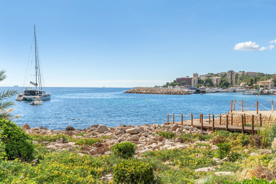 Stunning frontline apartment with harbor views and sunset terraces in San Agustin
