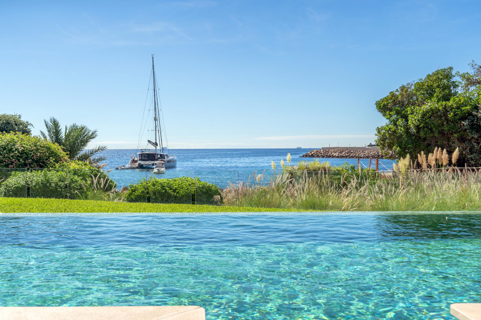 Stunning frontline apartment with harbor views and sunset terraces in San Agustin