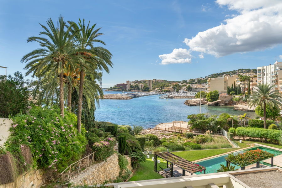Stunning frontline apartment with harbor views and sunset terraces in San Agustin