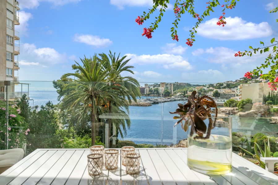 Stunning frontline apartment with harbor views and sunset terraces in San Agustin