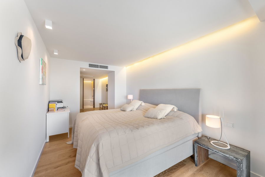Stunning frontline apartment with harbor views and sunset terraces in San Agustin