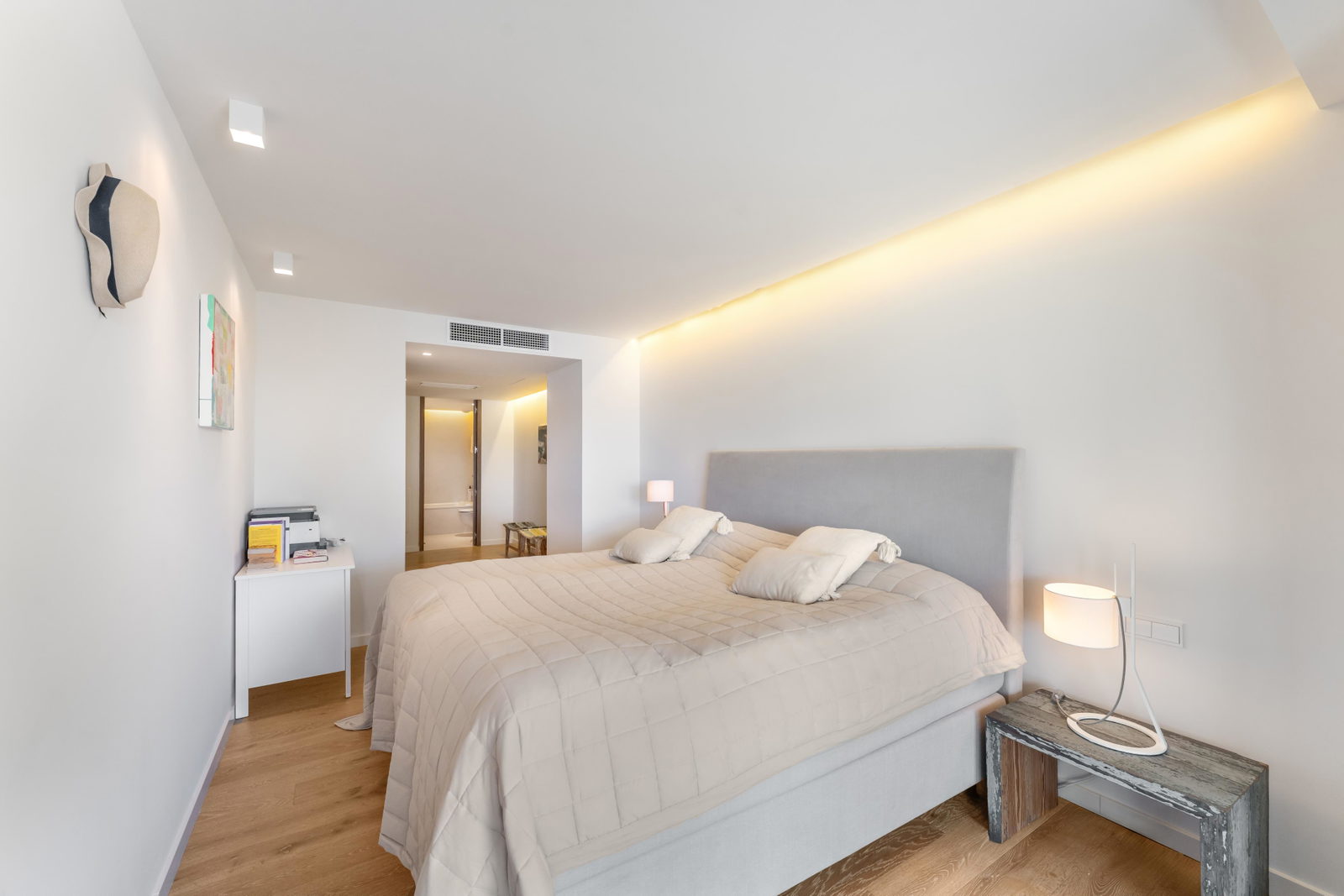 Stunning frontline apartment with harbor views and sunset terraces in San Agustin