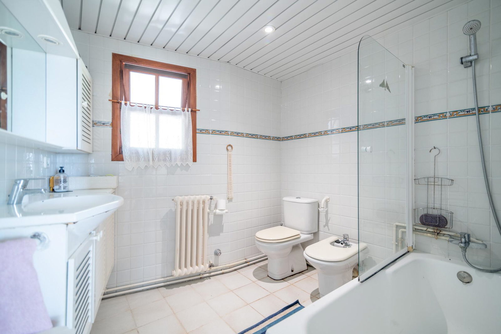 Traditional Mallorcan Country House with Sea Views for Sale in Establiments, Palma