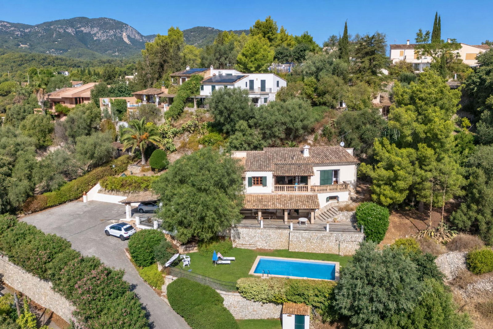 Traditional Mallorcan Country House with Sea Views for Sale in Establiments, Palma