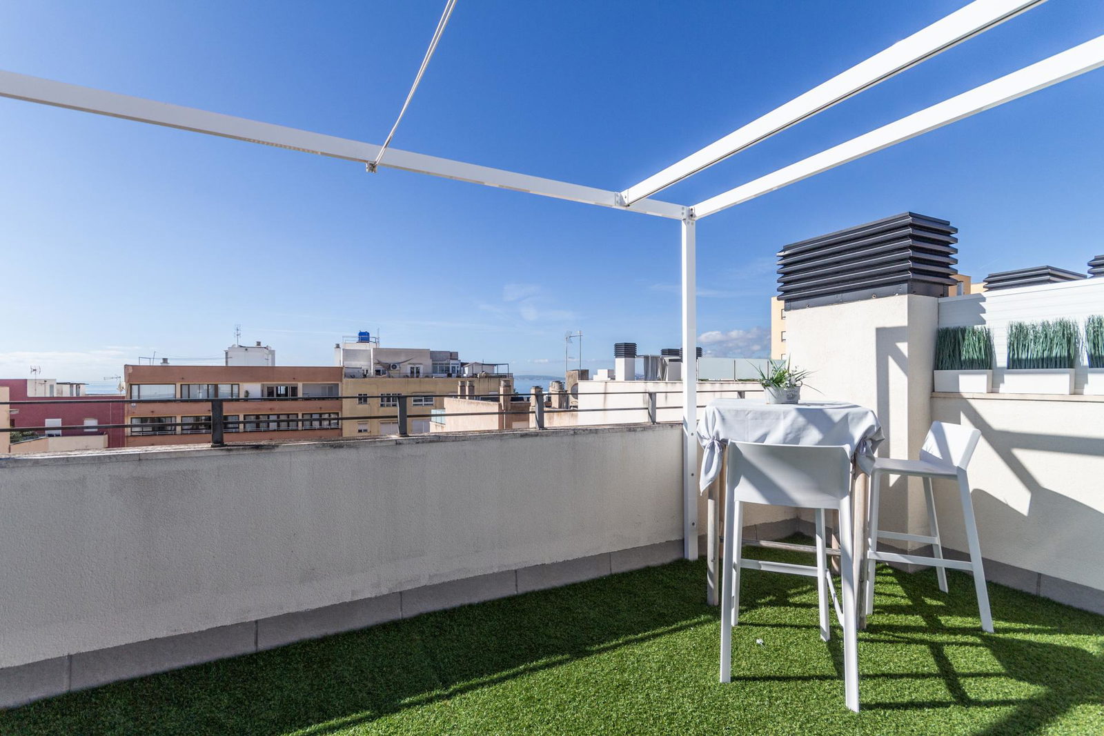 Se vende precioso ático dúplex con vistas al mar en Portixol Molinar
