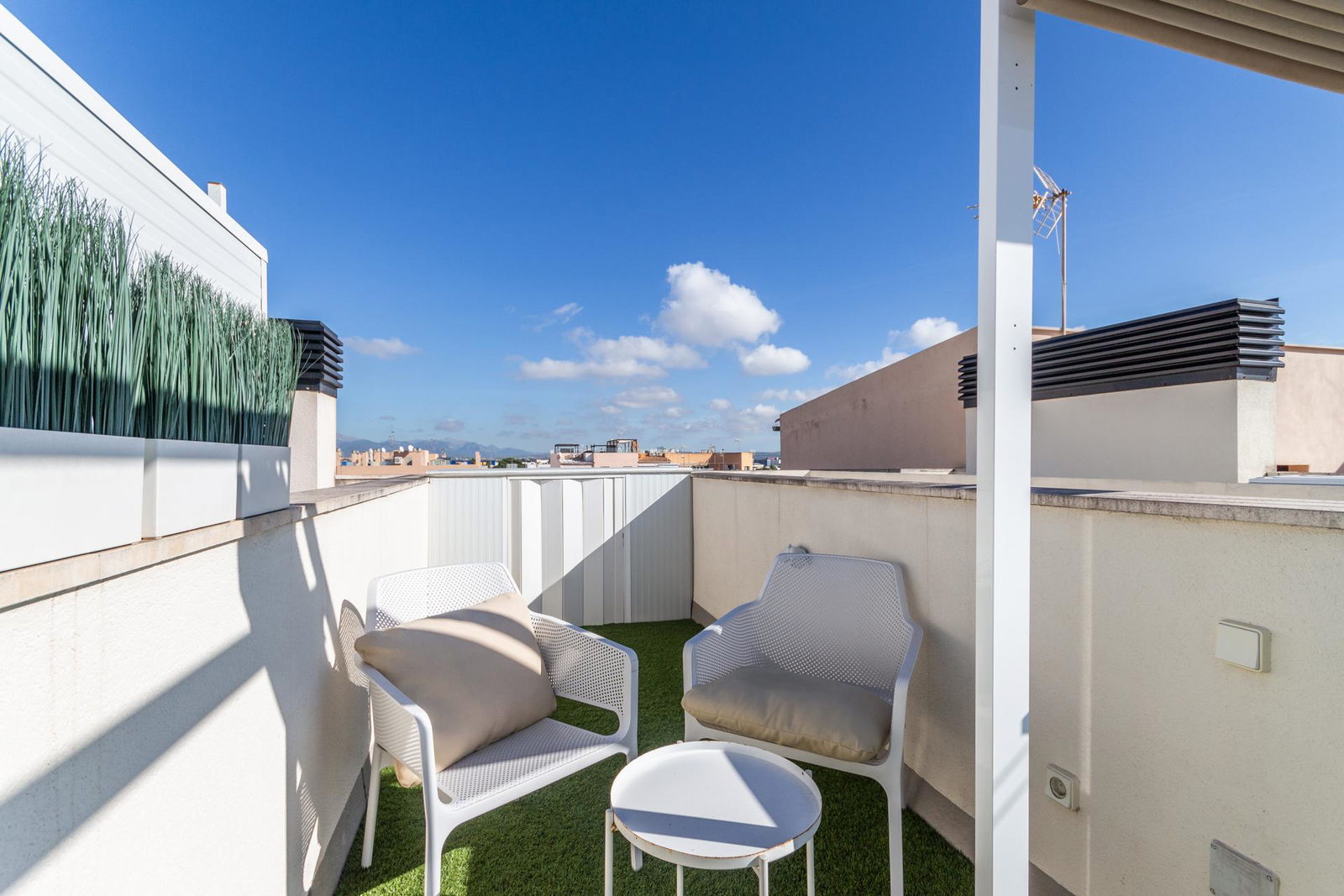 Se vende precioso ático dúplex con vistas al mar en Portixol Molinar