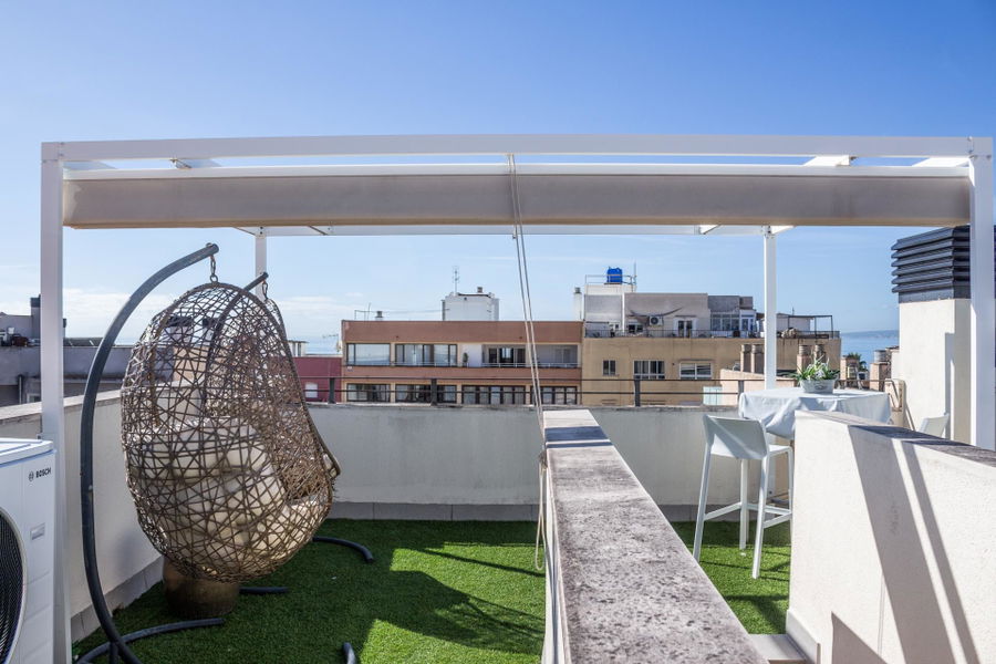 Se vende precioso ático dúplex con vistas al mar en Portixol Molinar