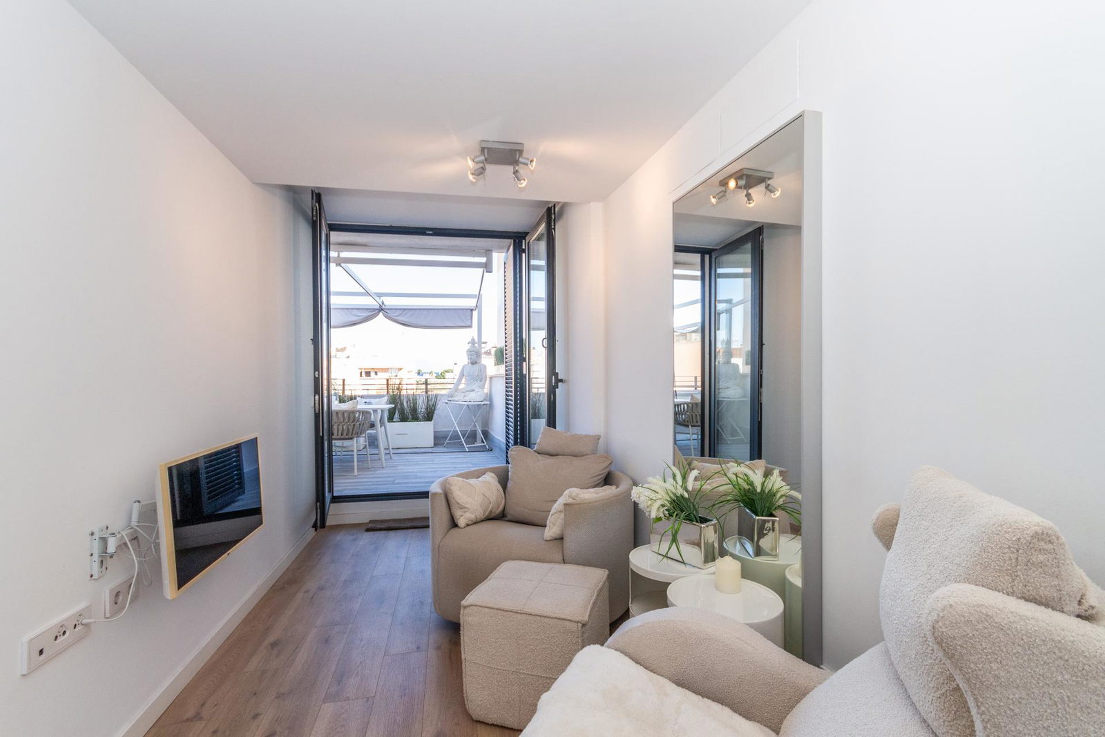 Se vende precioso ático dúplex con vistas al mar en Portixol Molinar