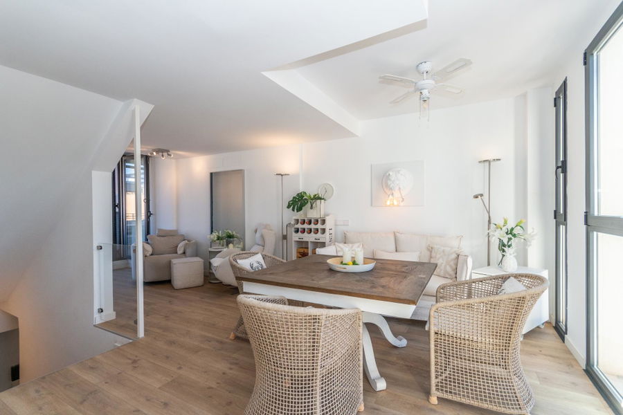 Se vende precioso ático dúplex con vistas al mar en Portixol Molinar