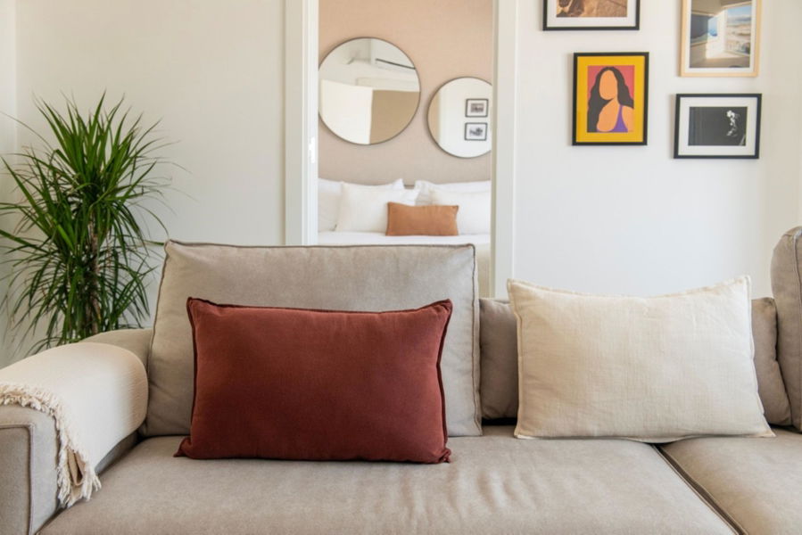 Elegante apartamento renovado con vistas impresionantes y terraza en Portixol