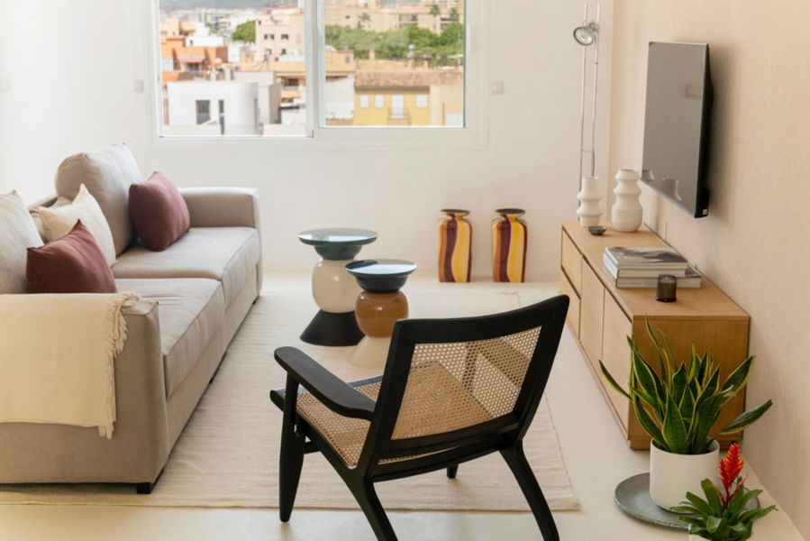 Stilren renoverad lägenhet med fantastisk utsikt och terrass i Portixol