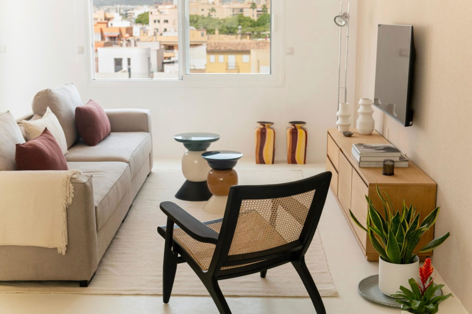 Stilren renoverad lägenhet med fantastisk utsikt och terrass i Portixol
